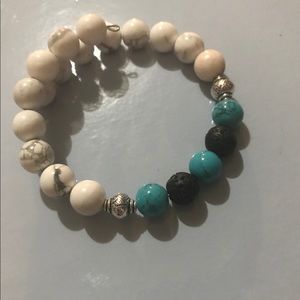Howlite/turquoise lava bead memory bracelet